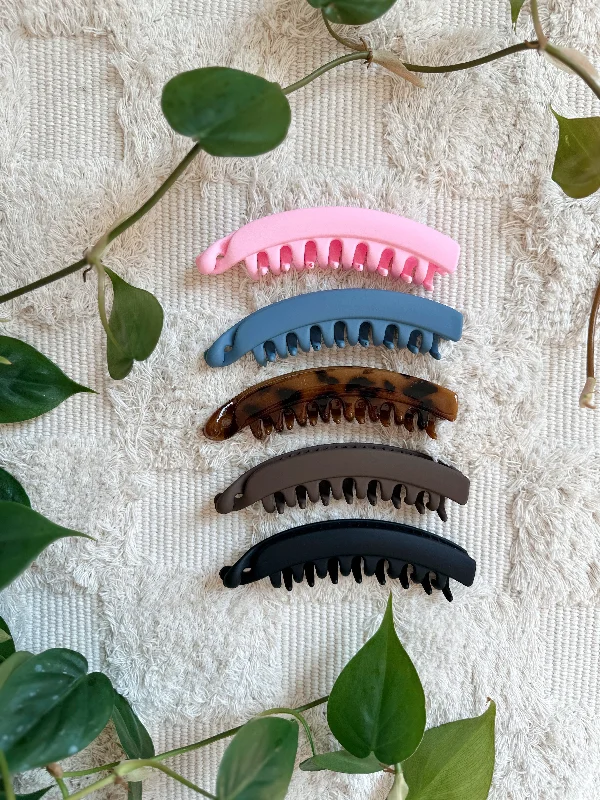 trendy headbands for outdoor events -Banana Claw Clip