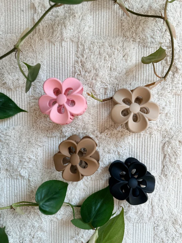 retro hair clips for vintage hairstyles -Large Flower Claw Clip