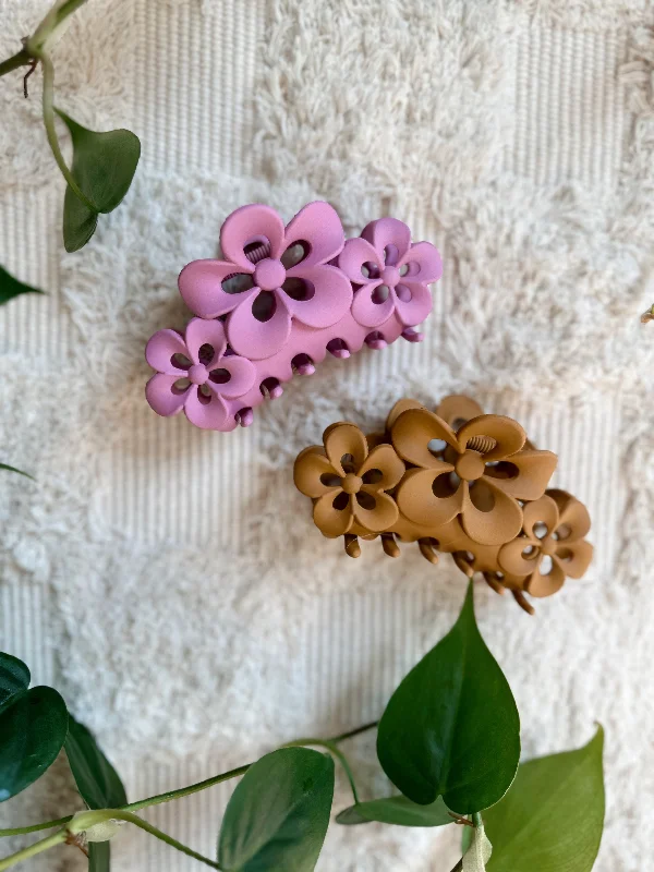 soft velvet hair ties for comfort -Triple Flower Claw Clip