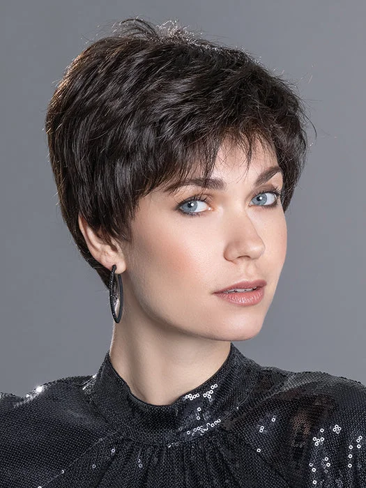 wigs for achieving a sleek, full-bodied look-Cool