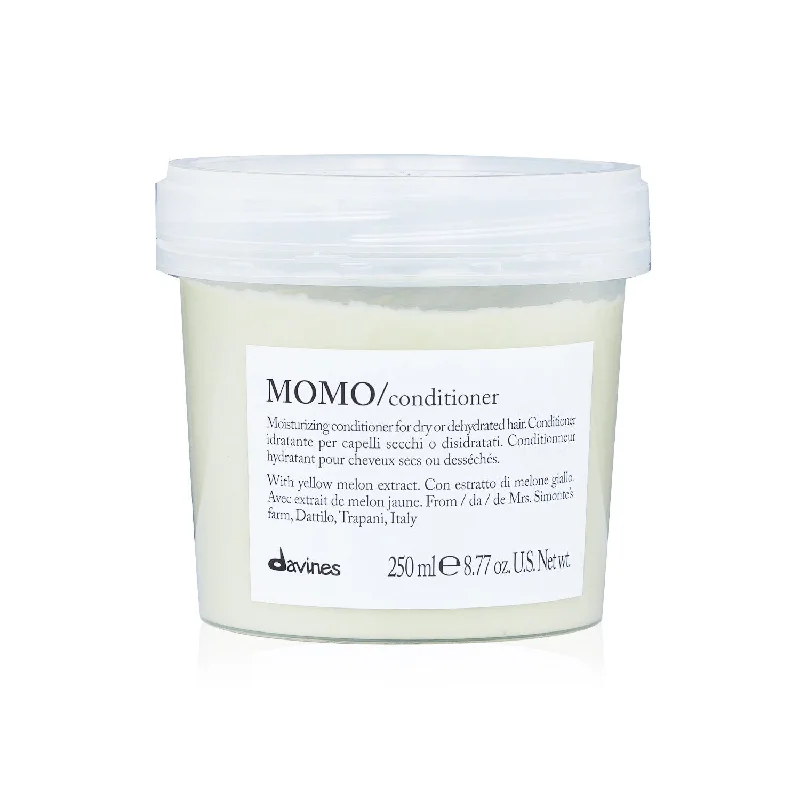 how to prevent hair from becoming flat after washing -Davines Momo Conditioner (For Dry or Dehydrated Hair)  250ml/8.77oz